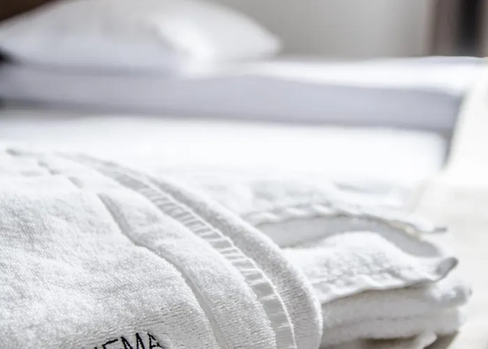 Cinema Oda ve Kahvaltı Poznan